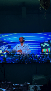 "Theo's House" Vans TV